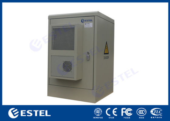 2ドア16U IP65の冷却のためのエアコンが付いている屋外の電気通信のキャビネットの床の台紙